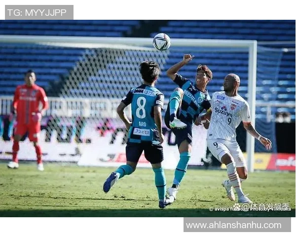 甲府凤林与黄蜂的激烈对决揭示了球队实力与战术的较量与未来发展潜力